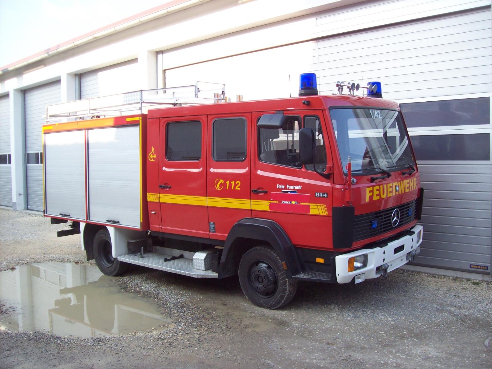 Mercedes-Benz 814 F Feuerwehrfahrzeug LF 8/6 TLF Sperre 95 Km