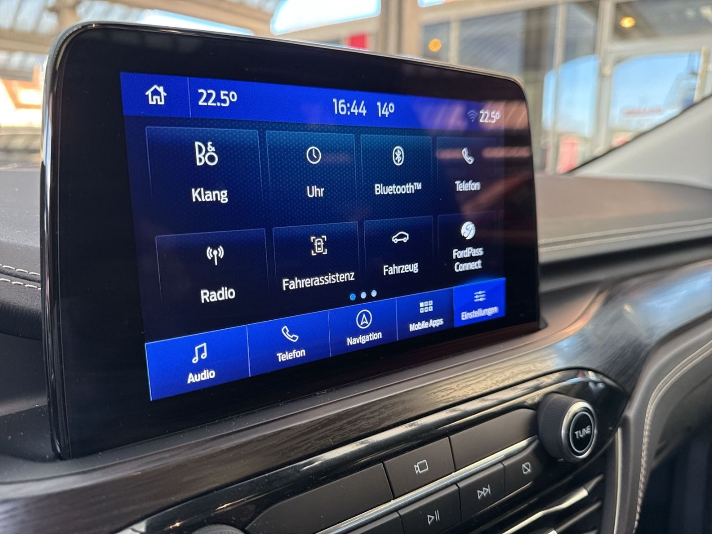 Fahrzeugabbildung Ford Kuga Hybrid Vignale/Hagelschaden/AHK schwenkb/Pa
