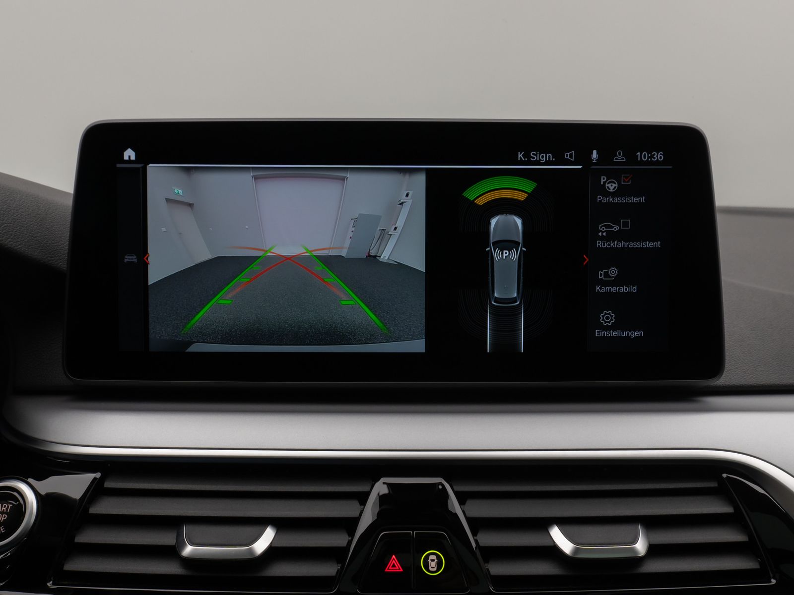 Fahrzeugabbildung BMW 520d Kamera DAB H/K Alarm DisKey Panorama MSport