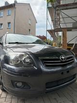 Toyota Avensis 2.2 - Toyota Avensis in Dortmund