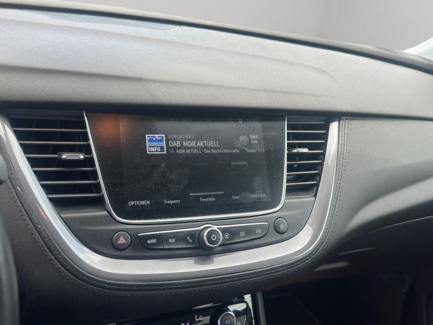 Fahrzeugabbildung Opel Grandland Ultimate Plug-in-Hybrid 4