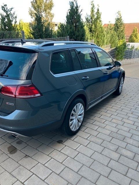 Image of Volkswagen Golf