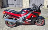 Kawasaki ZZR1100 - KAWASAKI ZZR 1100
