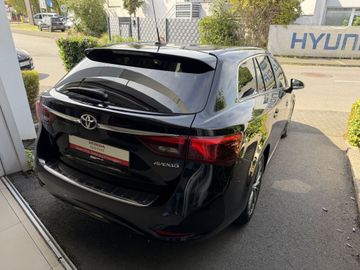 Toyota Avensis - 4