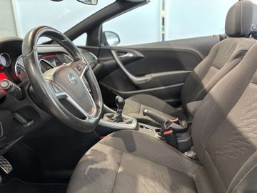 Fotografie des Opel Cascada 1.4 Turbo Start/Stop Edition