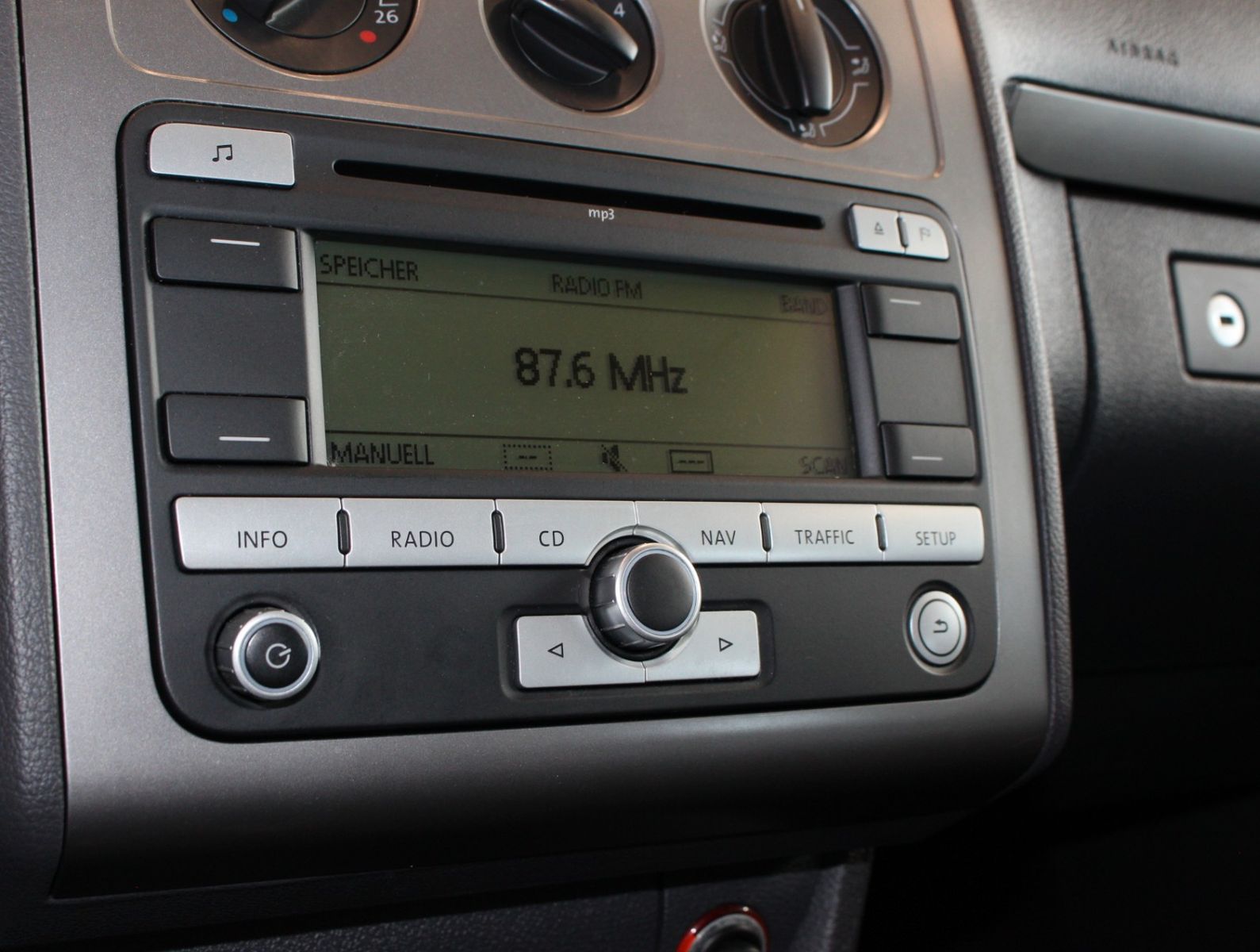 Fahrzeugabbildung Volkswagen Touran 2.0 TDI  Cross *Navi*PDC*AHK