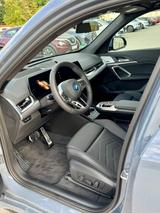 BMW iX1 xDrive30 M SPORT PRO, Top Ausst. 10/24 300km - BMW iX1 in München