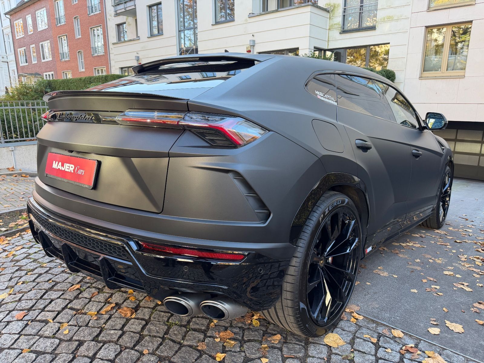 Fahrzeugabbildung Lamborghini Urus 4.0 AKRAPOVIČ*CARBON*PANO*HEADUP*B&O*MEMO*