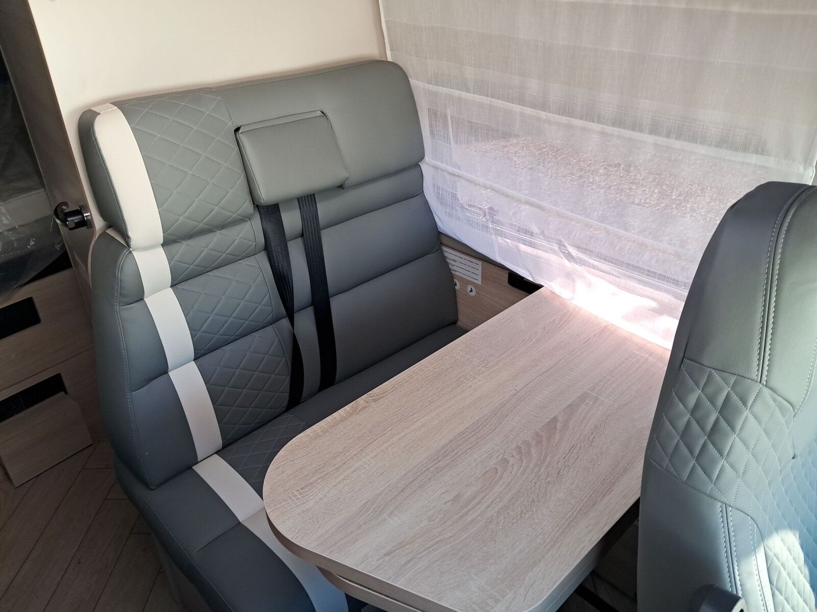 Fahrzeugabbildung Chausson Van Sport Line V690 Solar, Markise, RFK, Arctic
