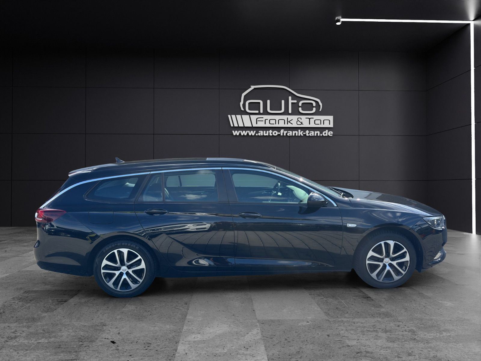 Fahrzeugabbildung Opel Insignia B Sports Tourer Edition/Apple CarPlay