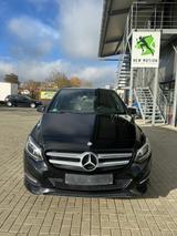 Mercedes-Benz B 180 CDI Zahnriemen,HU und Service Neu - Mercedes-Benz B 180 mit Diesel-Antrieb: Limousine, Automatik