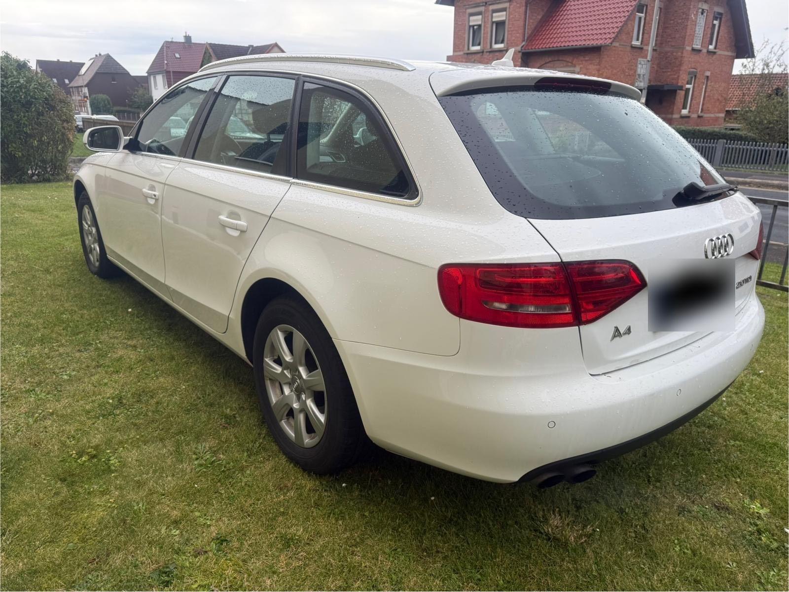 Audi A4 2009 — photo 10
