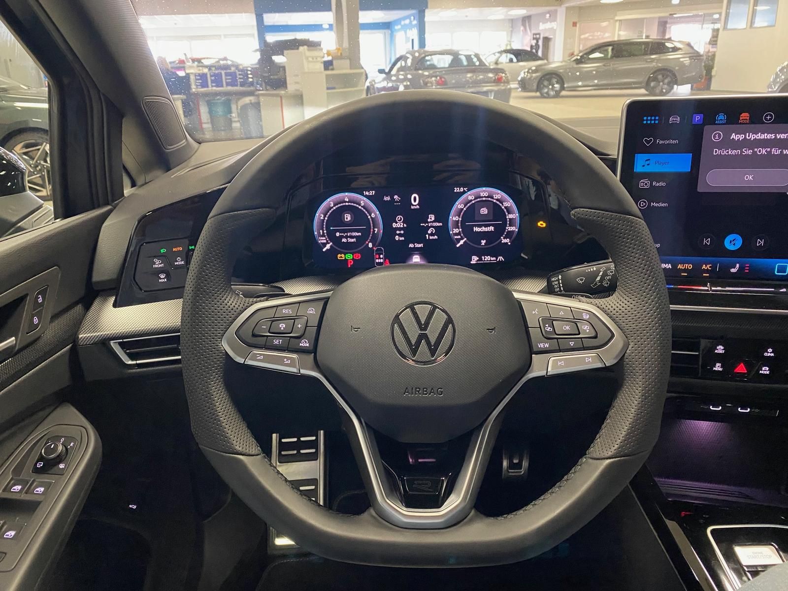 Fahrzeugabbildung Volkswagen Variant 2.0 TSI 4Mot R-Line BlackStyle+AHK+MATRI