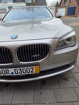BMW 750i -M7 SPORT Voll Ausstatung 2009nur 113Tkm - silberne BMW 750