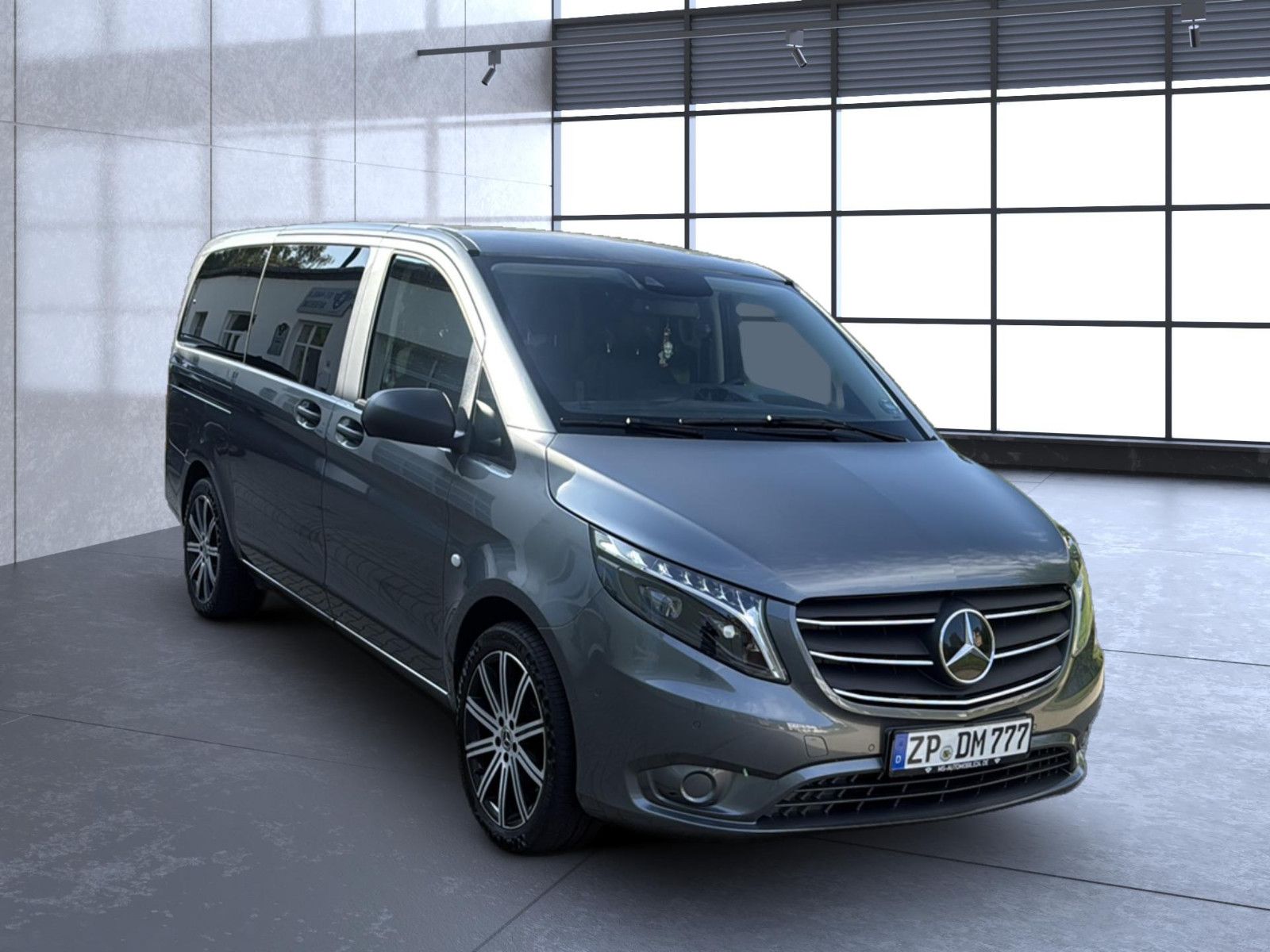 Fahrzeugabbildung Mercedes-Benz Vito Tourer  CDI 4x4 lang Select