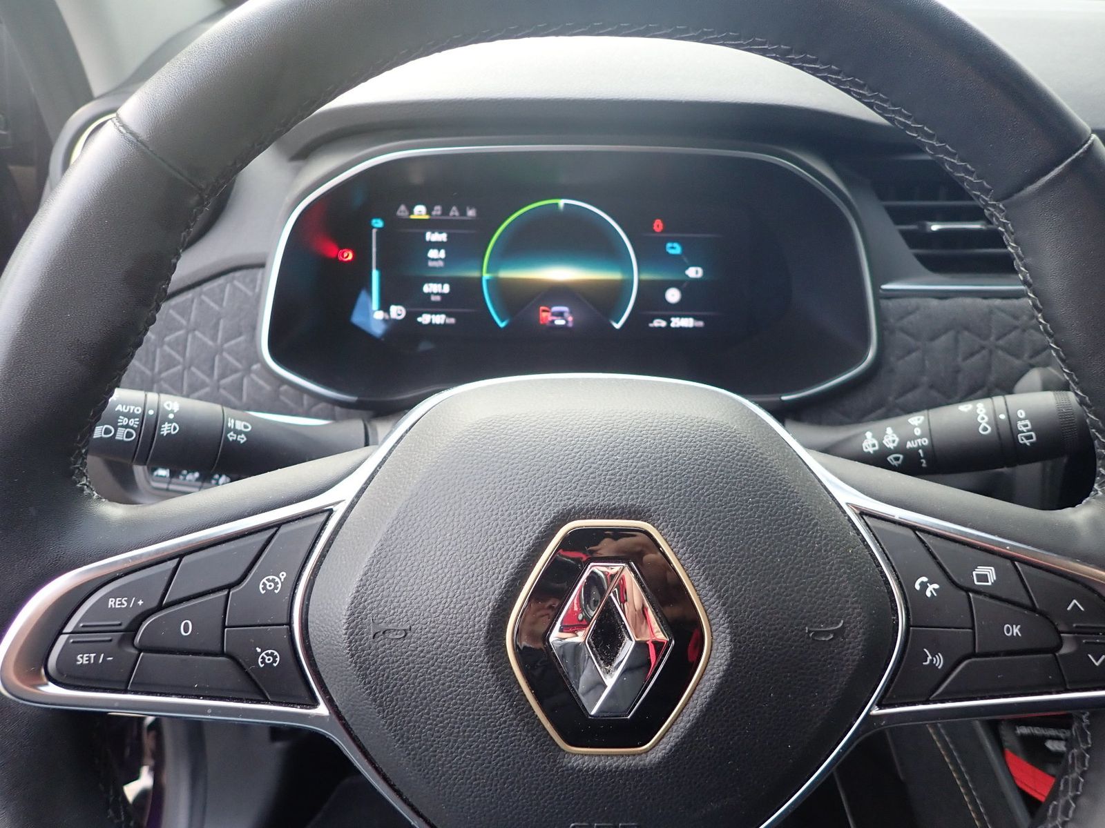 Fahrzeugabbildung Renault ZOE Iconic E-TECH 50 KW 135PS