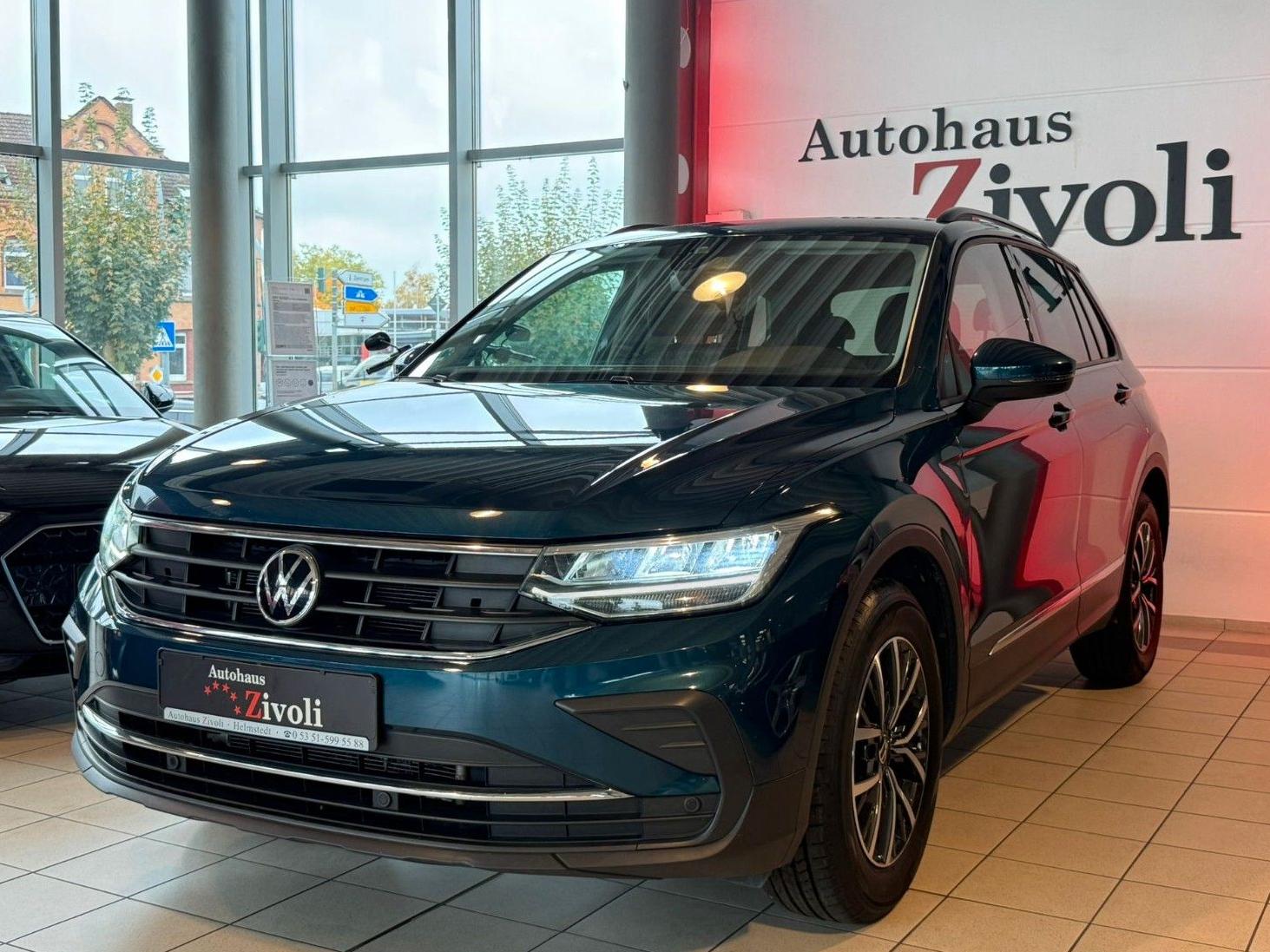 Volkswagen Tiguan Life 2.0TDI DSG Pano Navi Led Ahk Rfk Acc