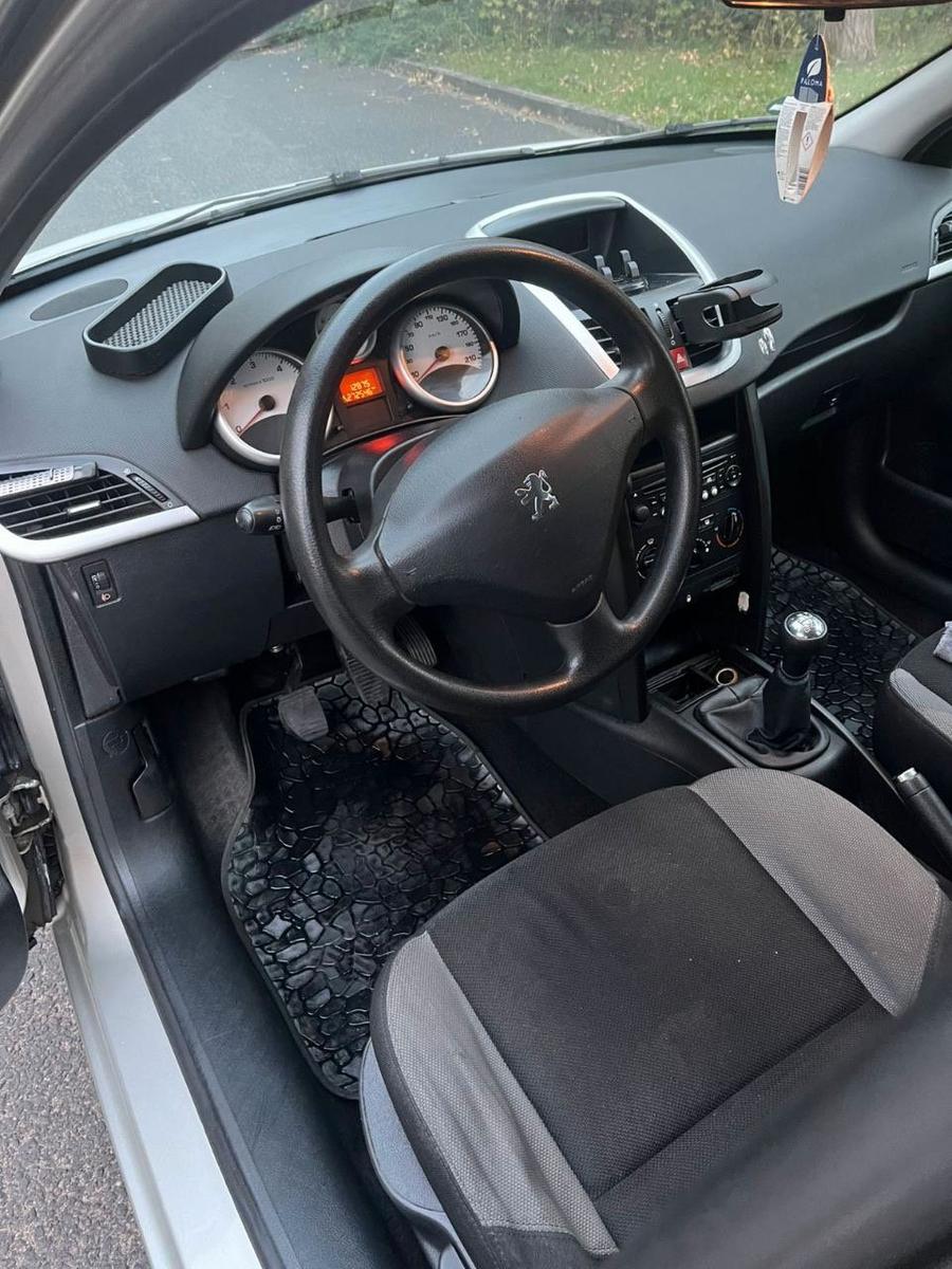 Peugeot 207 2007 — photo 5