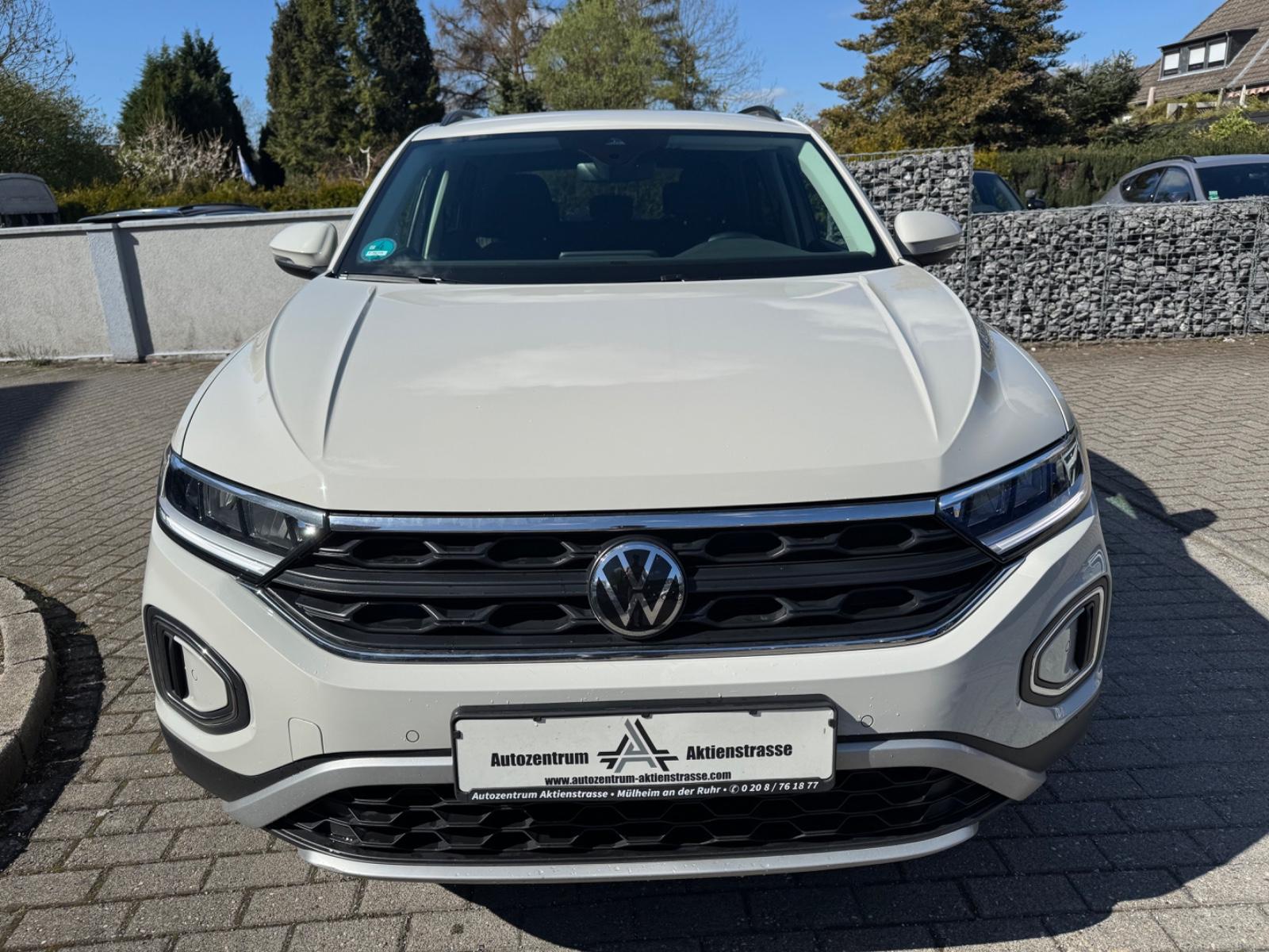 Volkswagen T-Roc PDC App Conect ACC LMF 1.Hand TÜV 01/2028