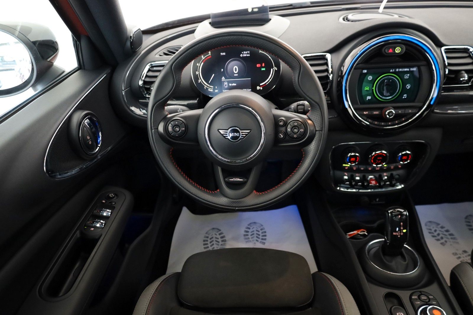 Fahrzeugabbildung MINI Clubman SD Cooper All4 Navi,LED,PanDach,Harman/K
