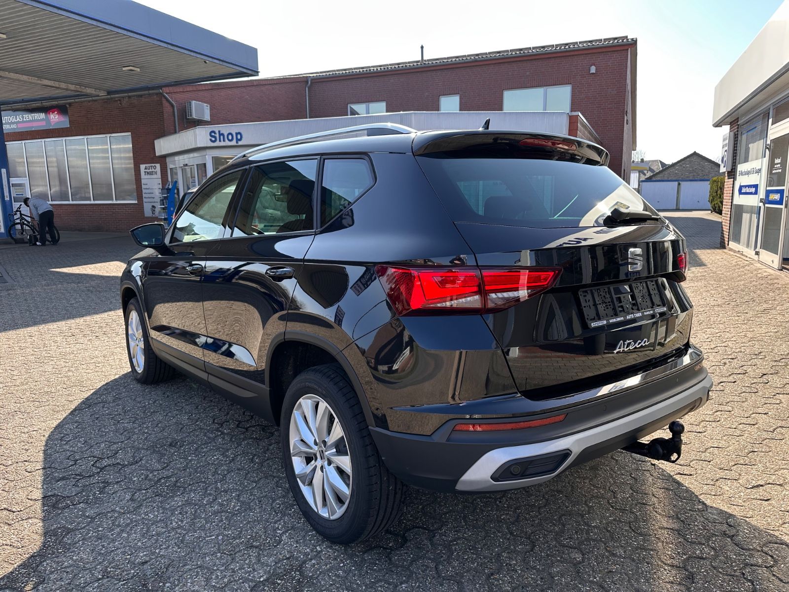 Fahrzeugabbildung SEAT Ateca 1.5 TSI Style DSG AHK/Navi/ACC/LED/SHZ/APP