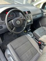 Volkswagen VW  Touran - Volkswagen Touran mit Diesel-Antrieb: Kleinwagen