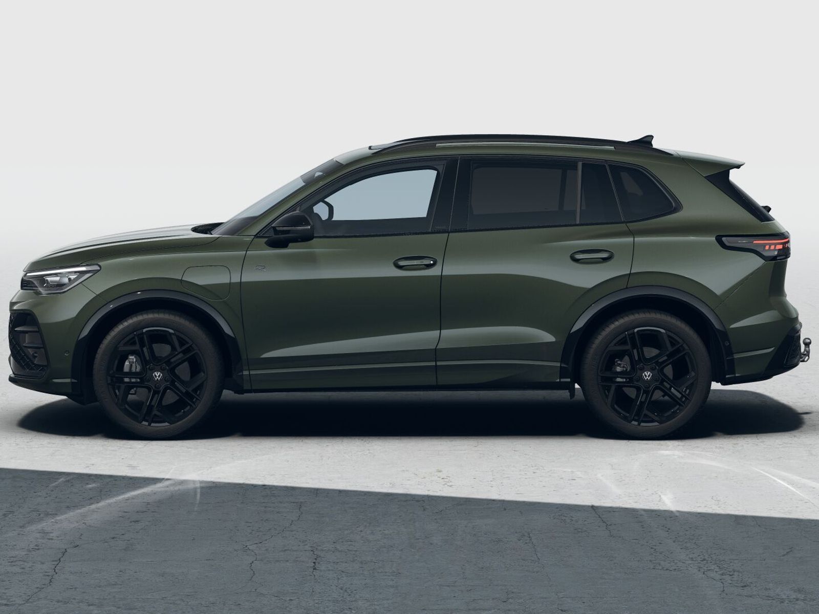 Fahrzeugabbildung Volkswagen Tiguan R-Line 1.5 eHybrid DSG *AHK, Harman & Kar