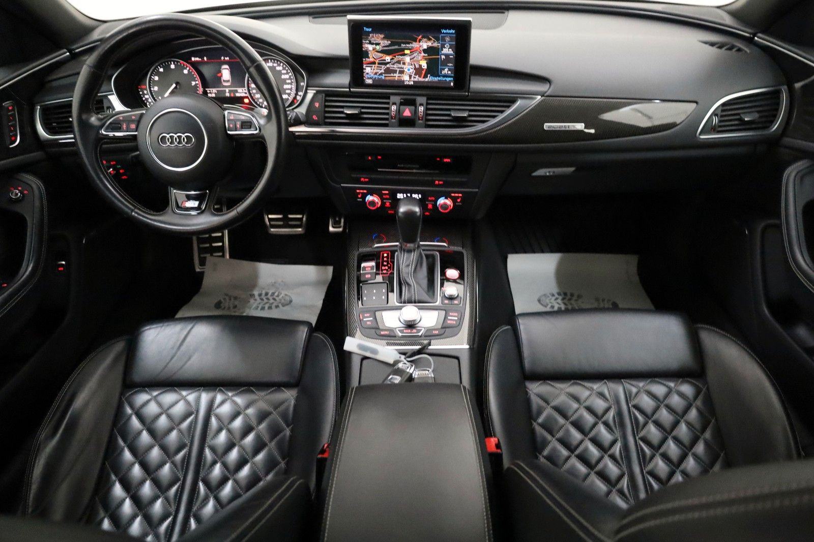Fahrzeugabbildung Audi S6 Avant 4.0 TFSI quattro Leder,Navi,Matrix-LED