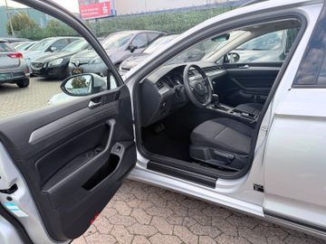 Volkswagen Passat Variant - 10