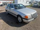 Mercedes-Benz C 180 - Mercedes-Benz 180 aus dem Jahr 1994
