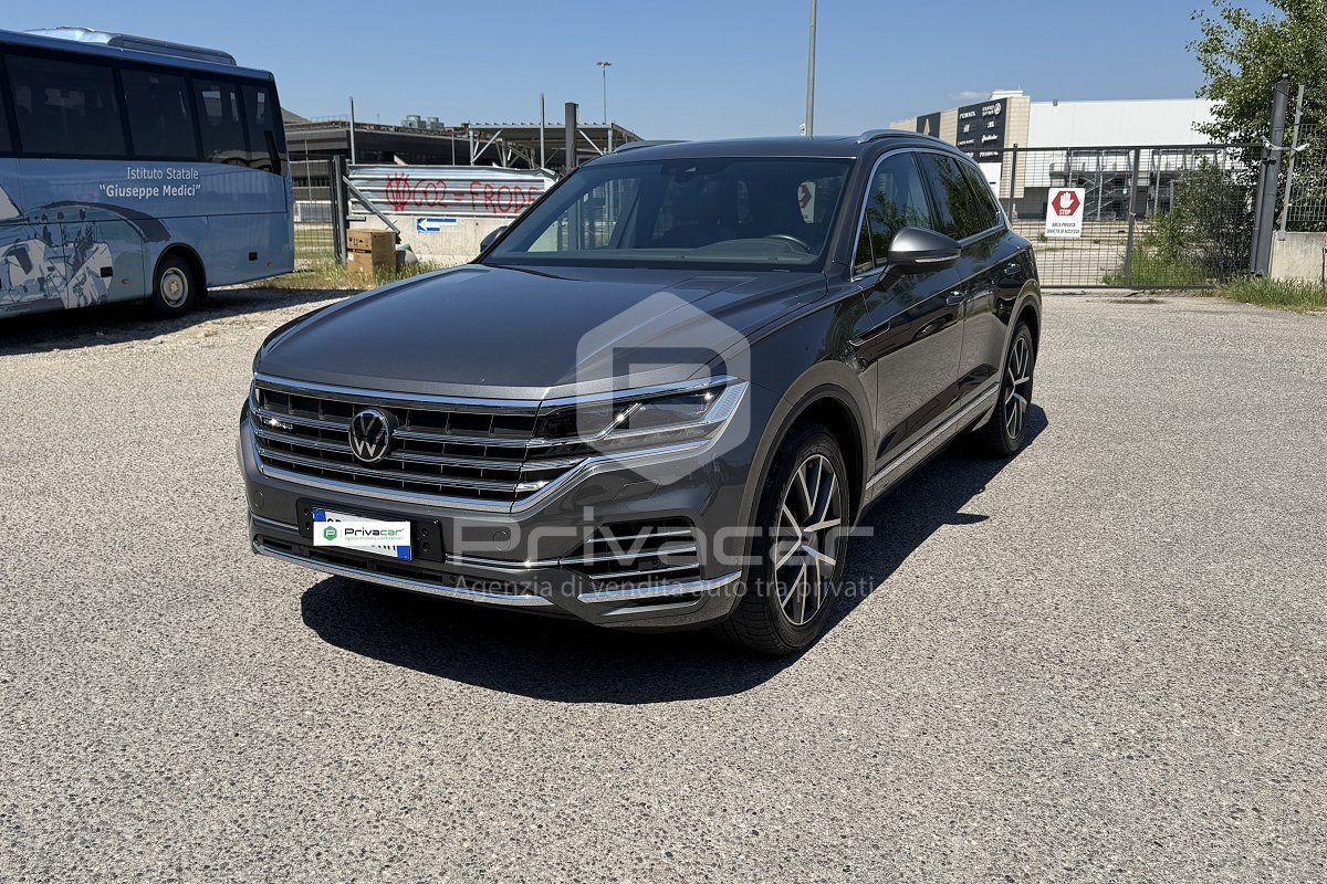 VW VOLKSWAGEN Touareg 3.0 V6 TSI eHybrid Elegance
