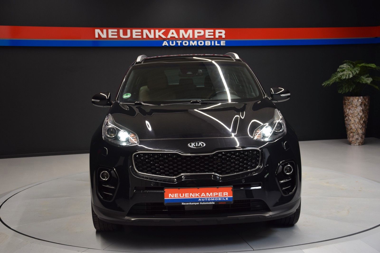 Fahrzeugabbildung Kia Sportage Platinum Edition 4WD Pano JBL Bi-Xenon