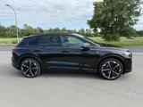 Audi Q4 e-tron 2x S-LINE MATRIX PANORAMADACH MMI 21" - Audi Q4 e-tron: Schwarz, Soundsystem