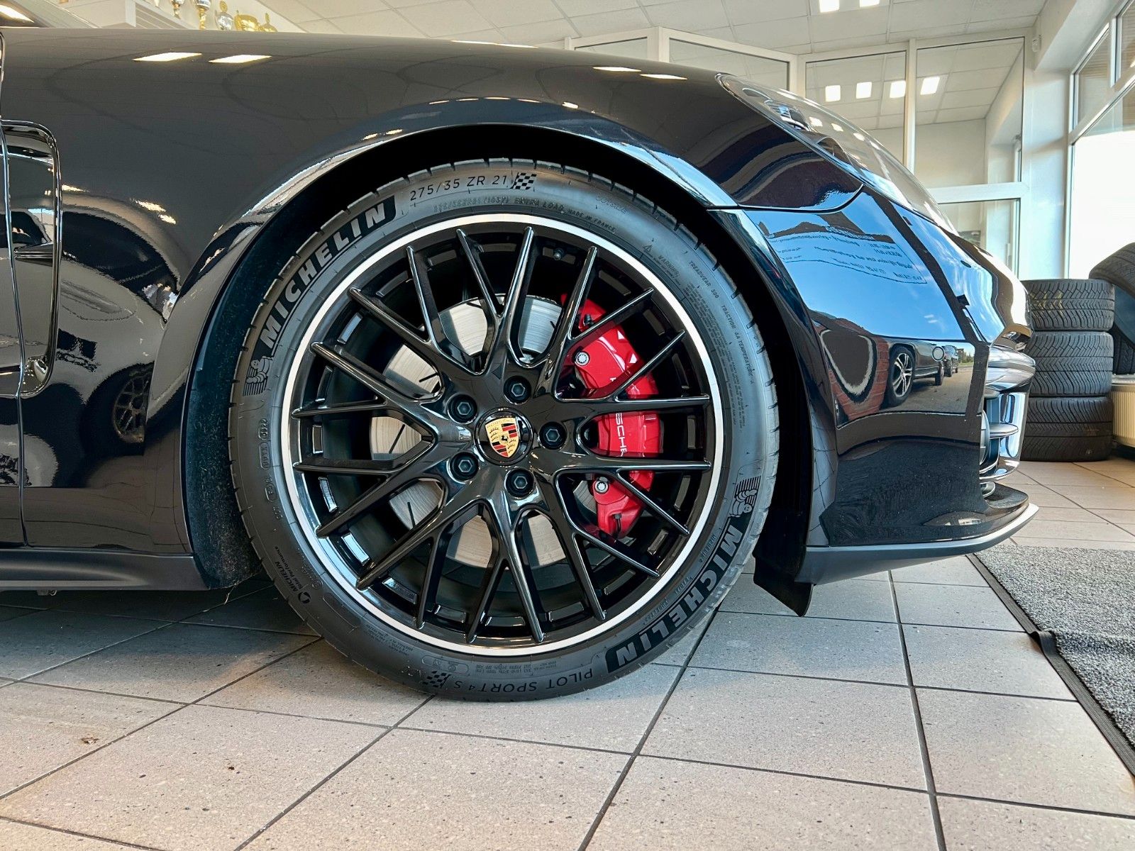 Fahrzeugabbildung Porsche Panamera GTS Panorama, ACC, Hinterachslenkung