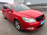 Skoda Octavia Combi Elegance 1,6 TDI,EURO 5 - Skoda Octavia aus 2012 mit Diesel-Antrieb: Kombi, 1.6