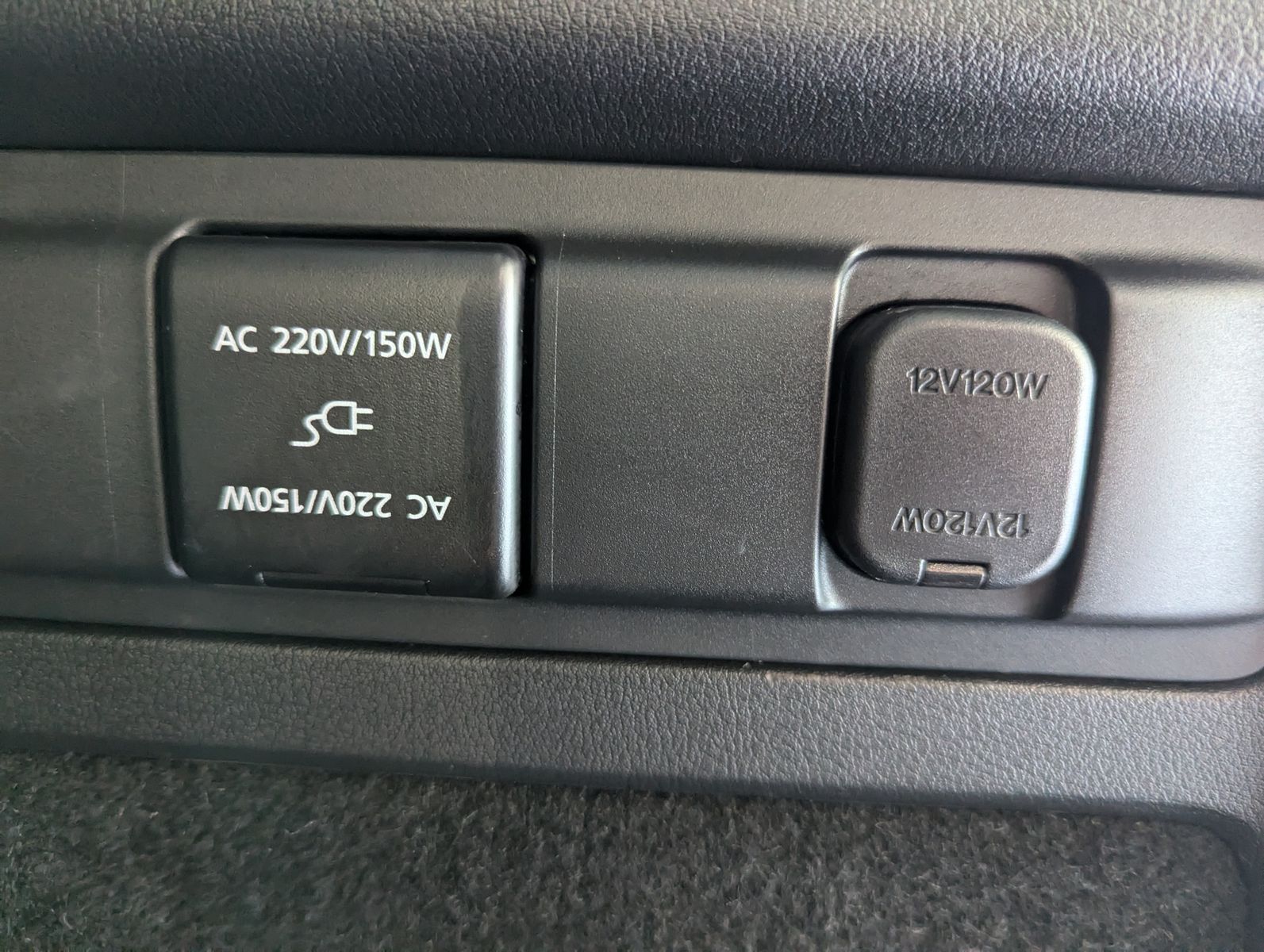 MAZDA CX-80 3.3L E-SKYACTIV D 254 HOMURA+ 7-Sitze Pano - Image 32