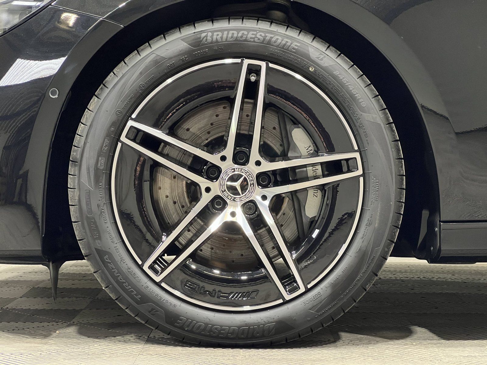 Mercedes-Benz E 220 T d AMG Line Advanced+Night+AHZV imagem 3
