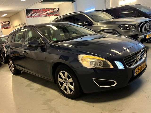 Volvo V60 1.6 D2 Kinetic Kombi Navi Automatic