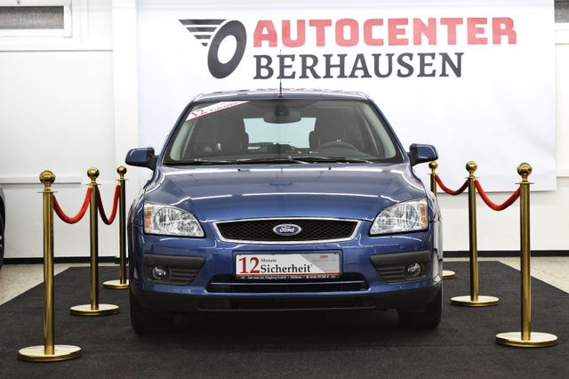 Ford Focus Lim. Ghia*AUTOMATIK*KLIMATRONIK*1.HAND*