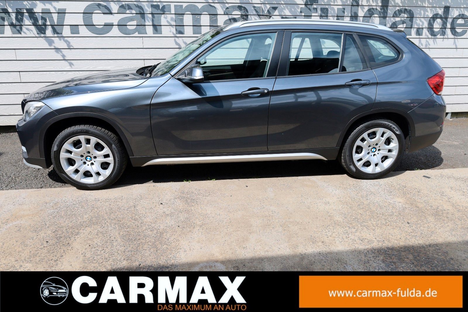 Fahrzeugabbildung BMW X1 20i xDrive XLine Navi,Xenon,Kamera,SH,PDC,AHK