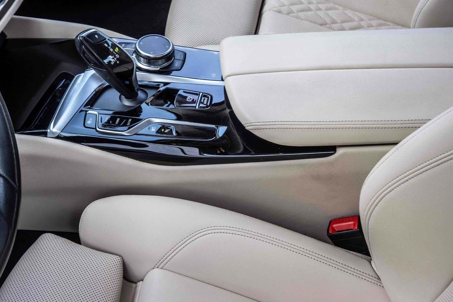 BMW 530e iPerformance Navi AHK Sitzhzg Klima PDC Blu