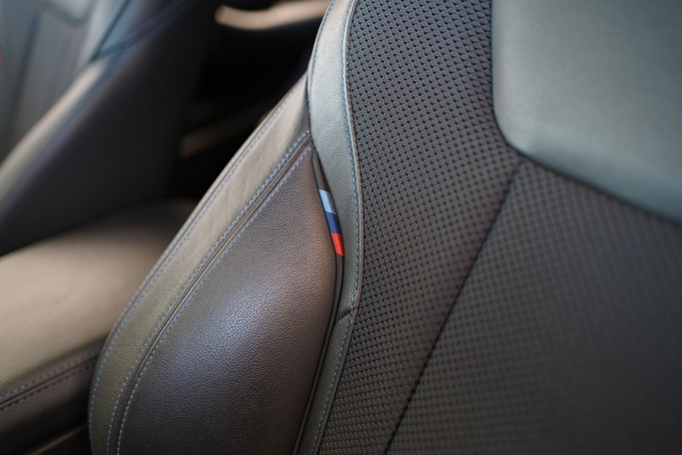 Fahrzeugabbildung BMW X4 xDrive 30i M Sport AHK+Standheizung+Head Up++