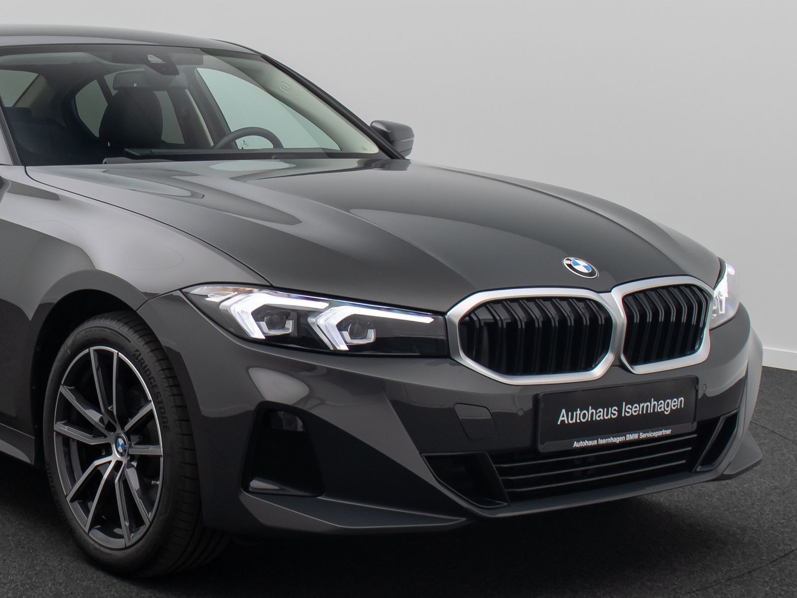 Fahrzeugabbildung BMW 318d Sport Leder DAB Individual DrivAssis 18Zoll