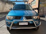 Mitsubishi L200 2.5 DI-D Doppia Cabina Automatic - blaue Mitsubishi L200