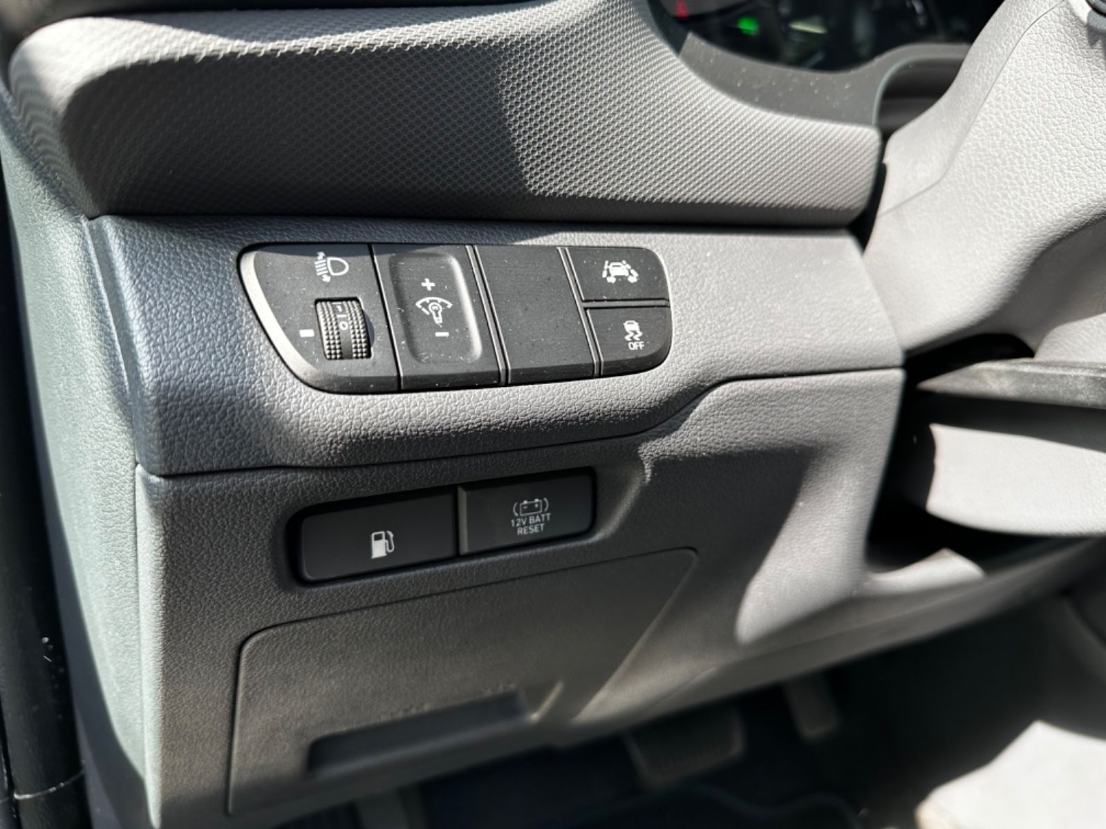 Fahrzeugabbildung Hyundai IONIQ Hybrid 1.6 GDI Style NAVI XENON RFK