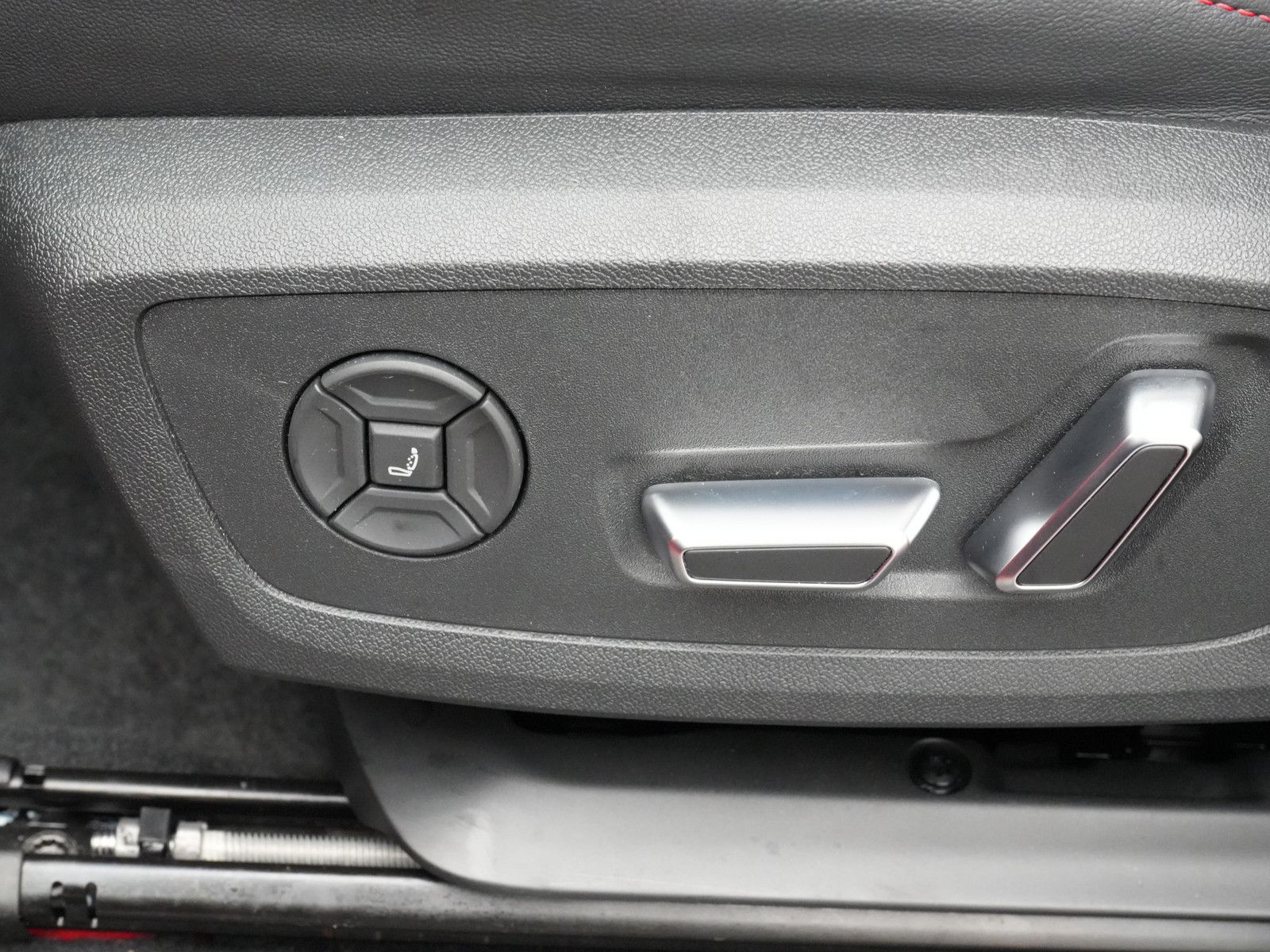 Audi SQ6 e-tron - Bild 16