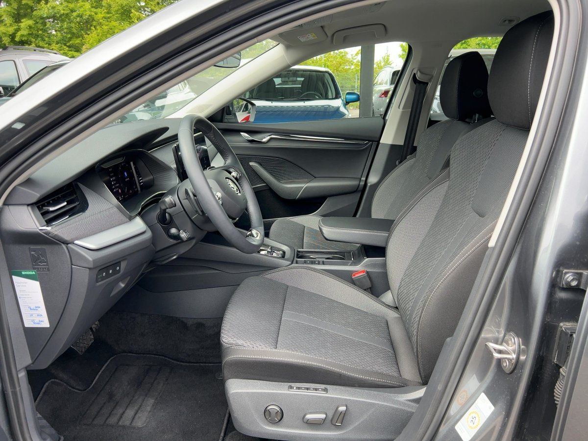 Skoda Octavia Combi Style 2.0 TDI DSG AHK+ACC+NAVI+HUD foto 8
