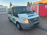 Ford Transit /Tourneo 9 Sitzen - Ford Tourneo aus 2011