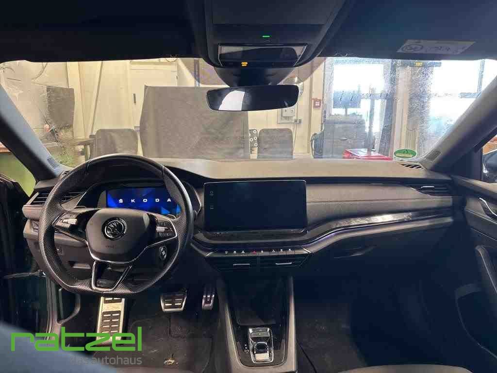 Fahrzeugabbildung SKODA Octavia Combi Sport 2.0 TDI DSG Navi Leder Digit