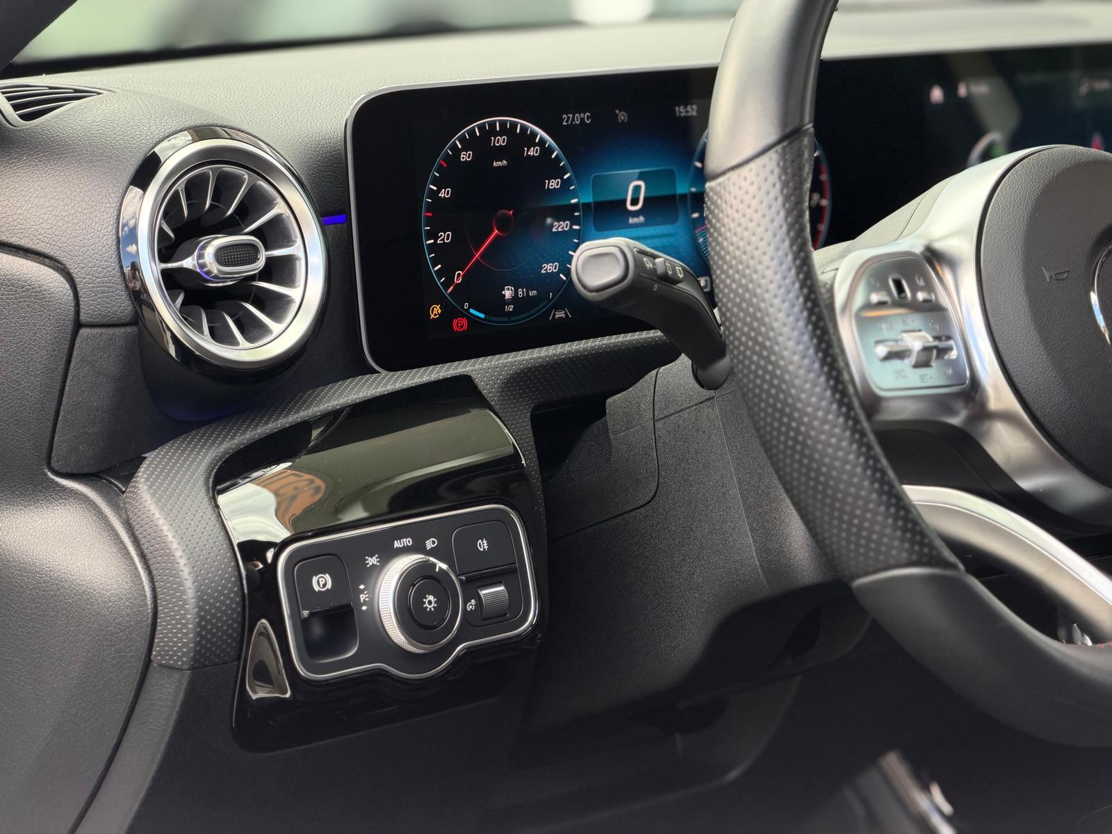 Mercedes-Benz A250*AMG*AHK*Digital*Ambiente*Pano*LED*Alcantara